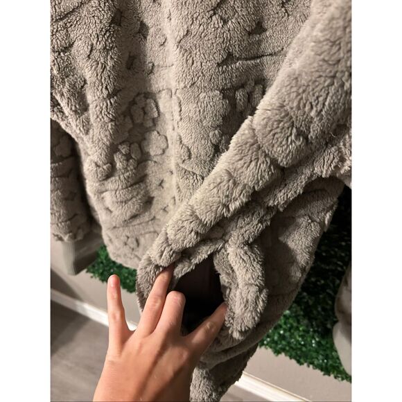 Free People Women's Cable-Knit Crewneck Sweatshirt Size Large GRAY NWT - Picture 2 of 5